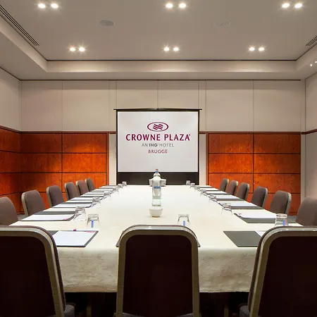 מלון Crowne Plaza By Ihg