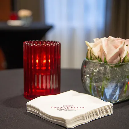 מלון Crowne Plaza By Ihg