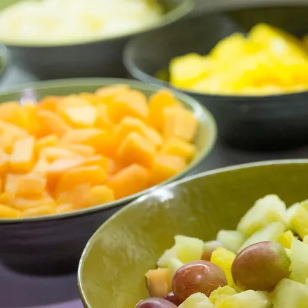 Crowne Plaza By Ihg מלון 4*