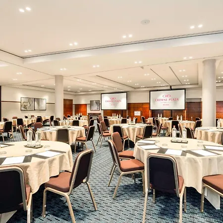 Crowne Plaza By Ihg Hotel